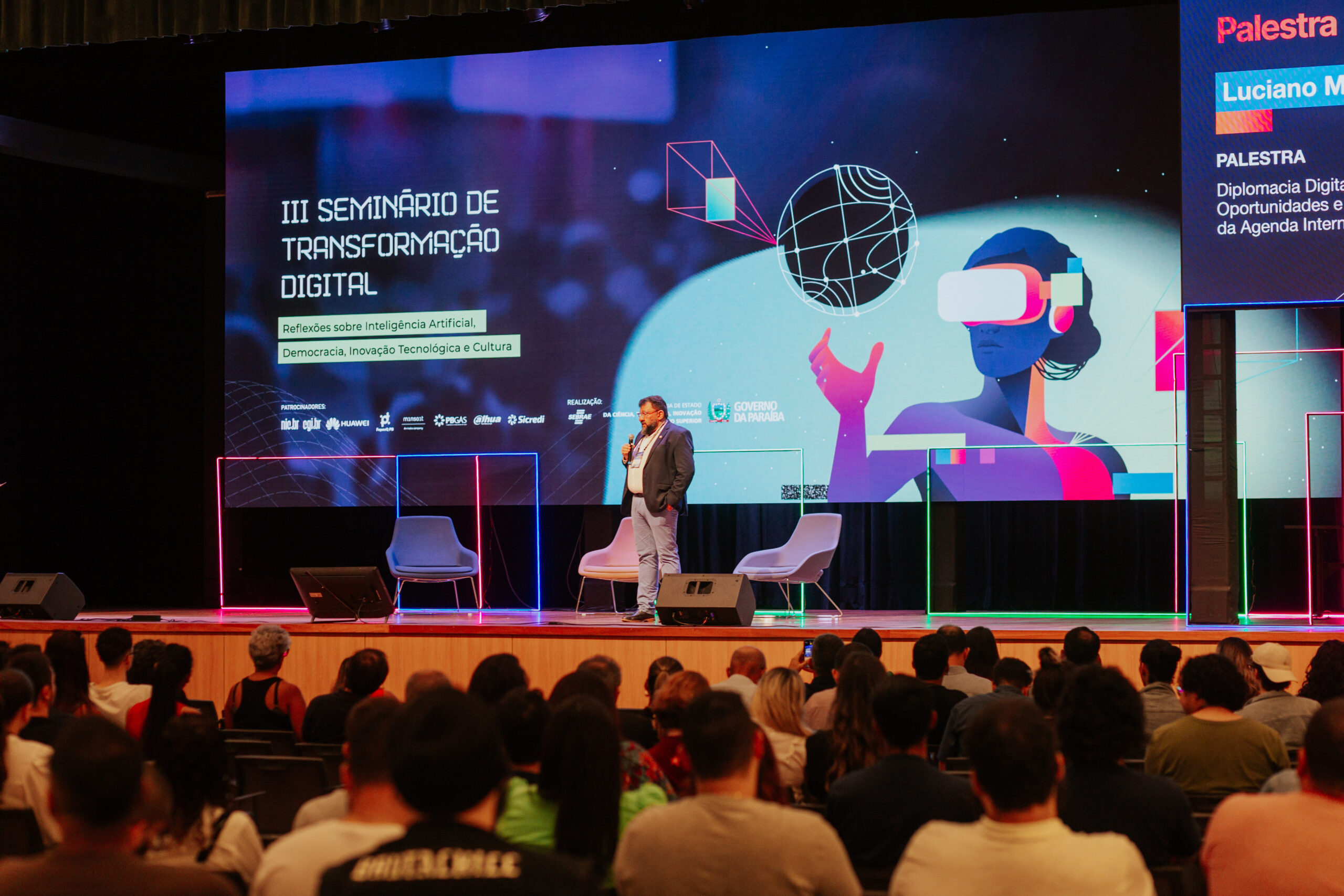 Debates sobre Inteligência Artificial e Fake News marcam abertura do Seminário de Transformação Digital na Paraíba